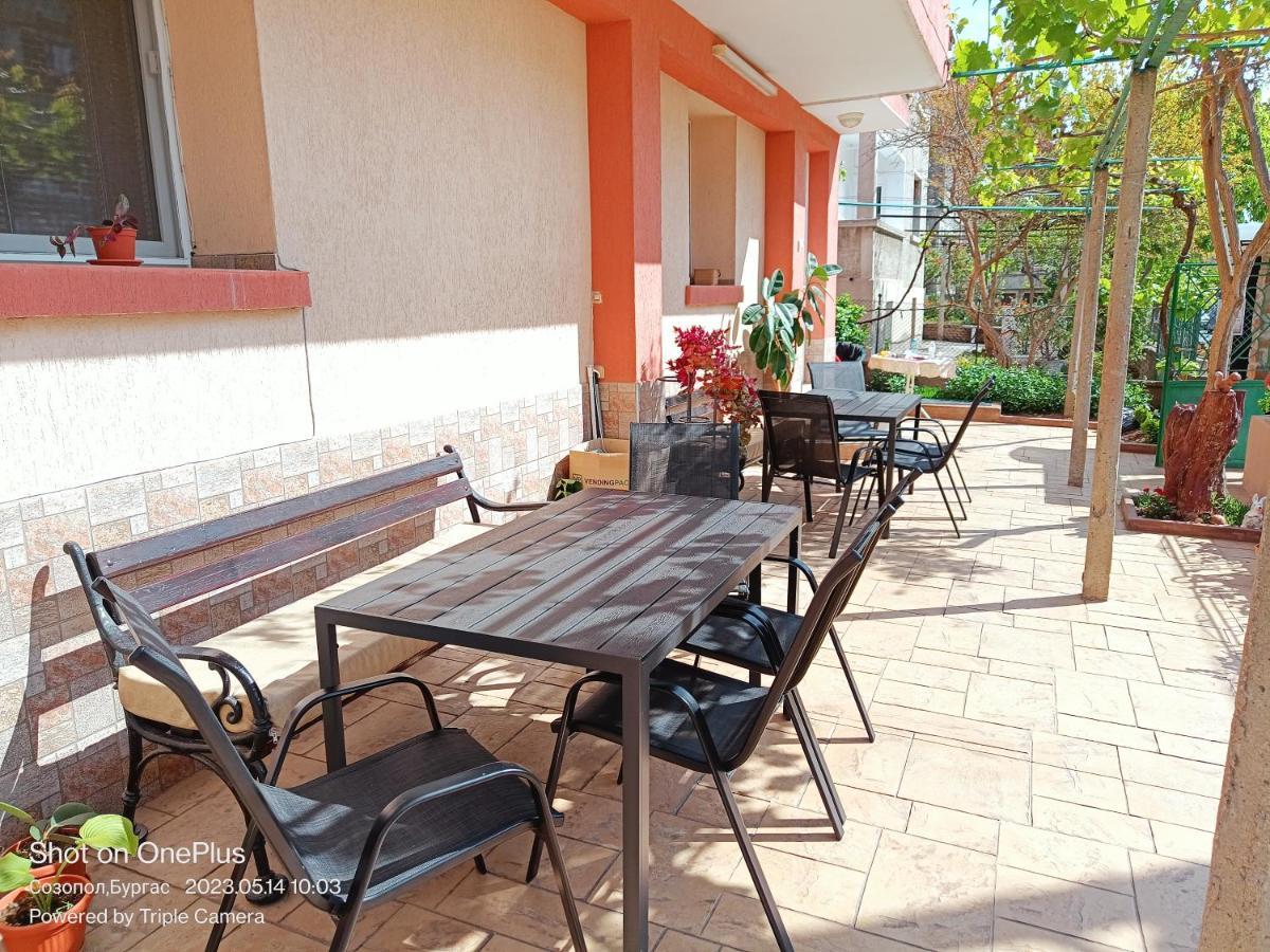 Moni 85 Family House Hotel โซโซโปล ภายนอก รูปภาพ